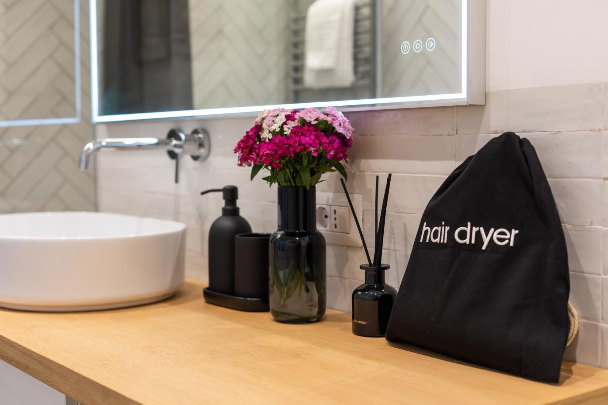Trevi Fountain Boutique Apartment โรม ภายนอก รูปภาพ